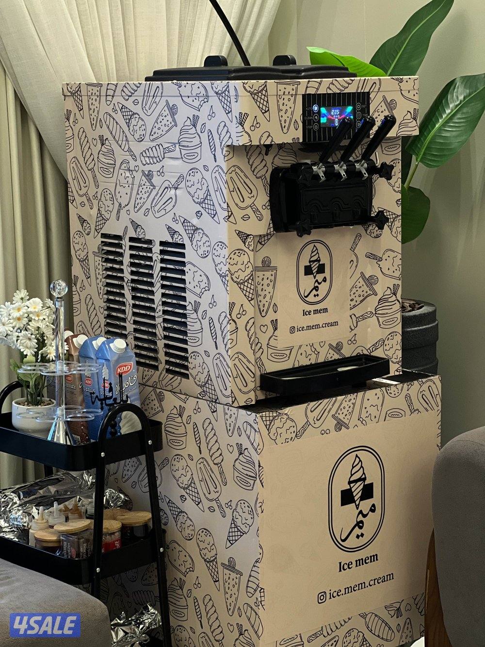 ماكينة ايس كريم للبيع استعمال نظيف0