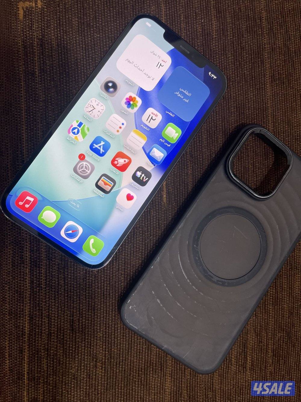 ايفون 12برو ماكس لون ازرق 256 قيقا مو مفتوح ولا مصلح مع كفر2