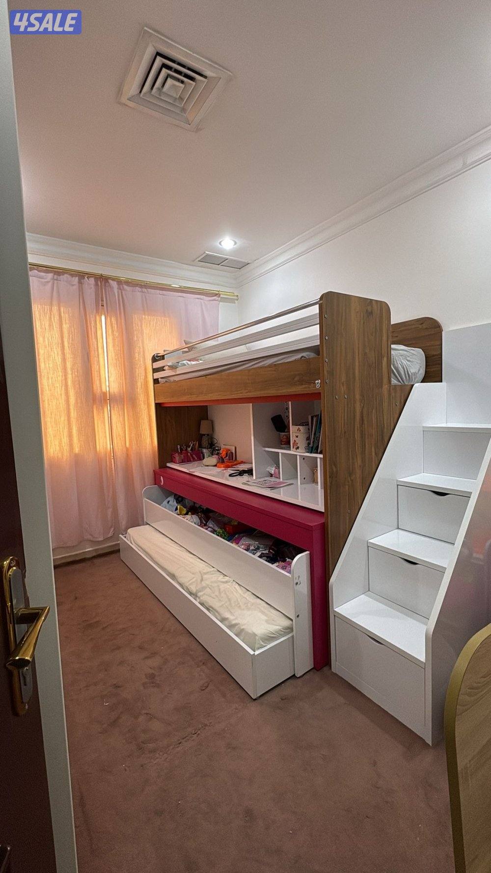 سرير اطفال طابقين وخزانه ثلاث ابواب2