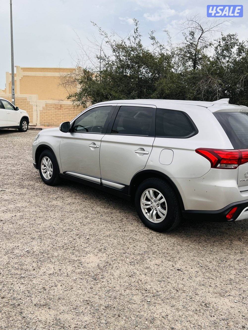 للبيع أوتلاندر نظيف3