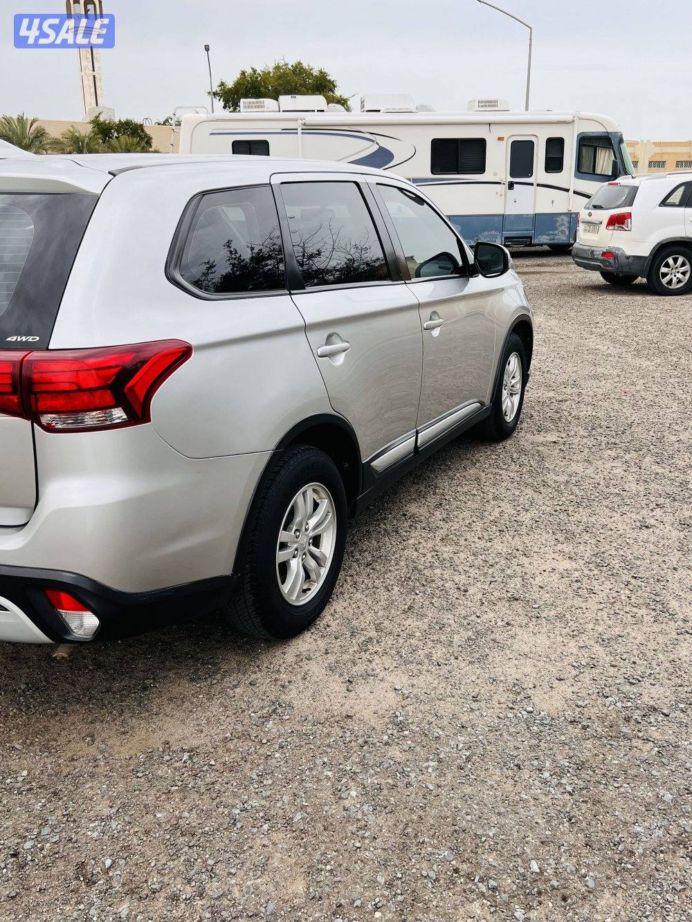 للبيع أوتلاندر نظيف4