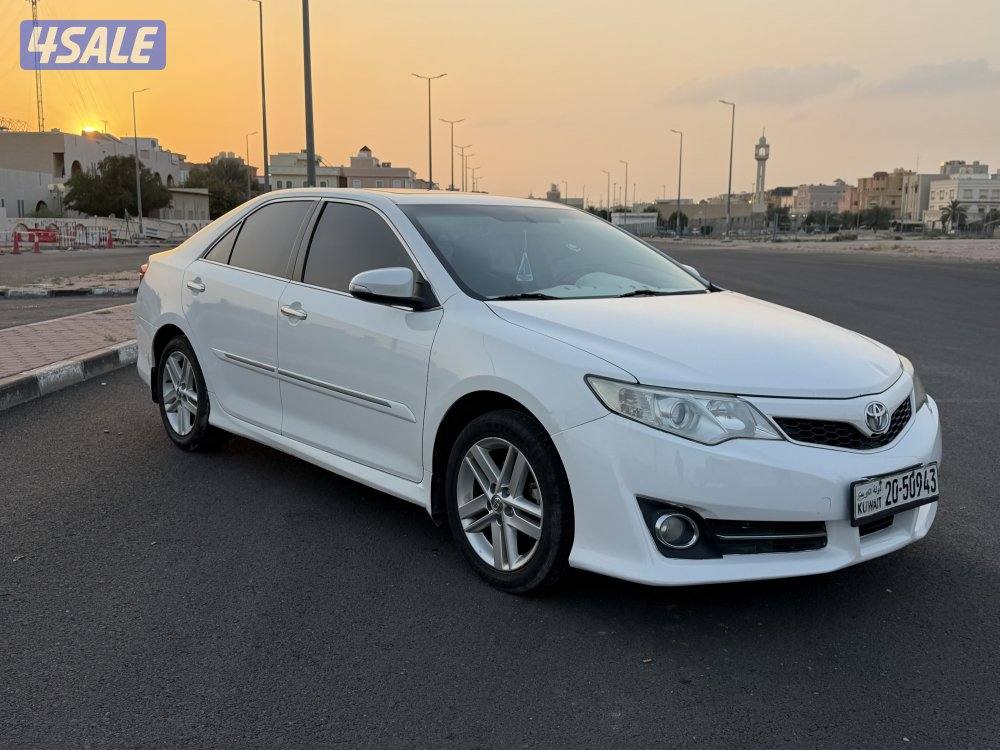 كامري 2013 GLX ابيض0