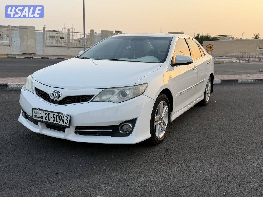 كامري 2013 GLX ابيض1