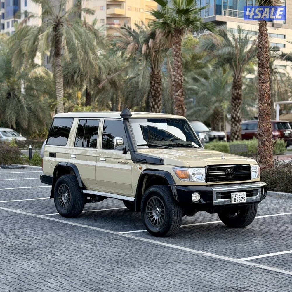  تويوتا لاندكروزر موديل 2021 (نص) وارد الساير صبغ الوكاله1