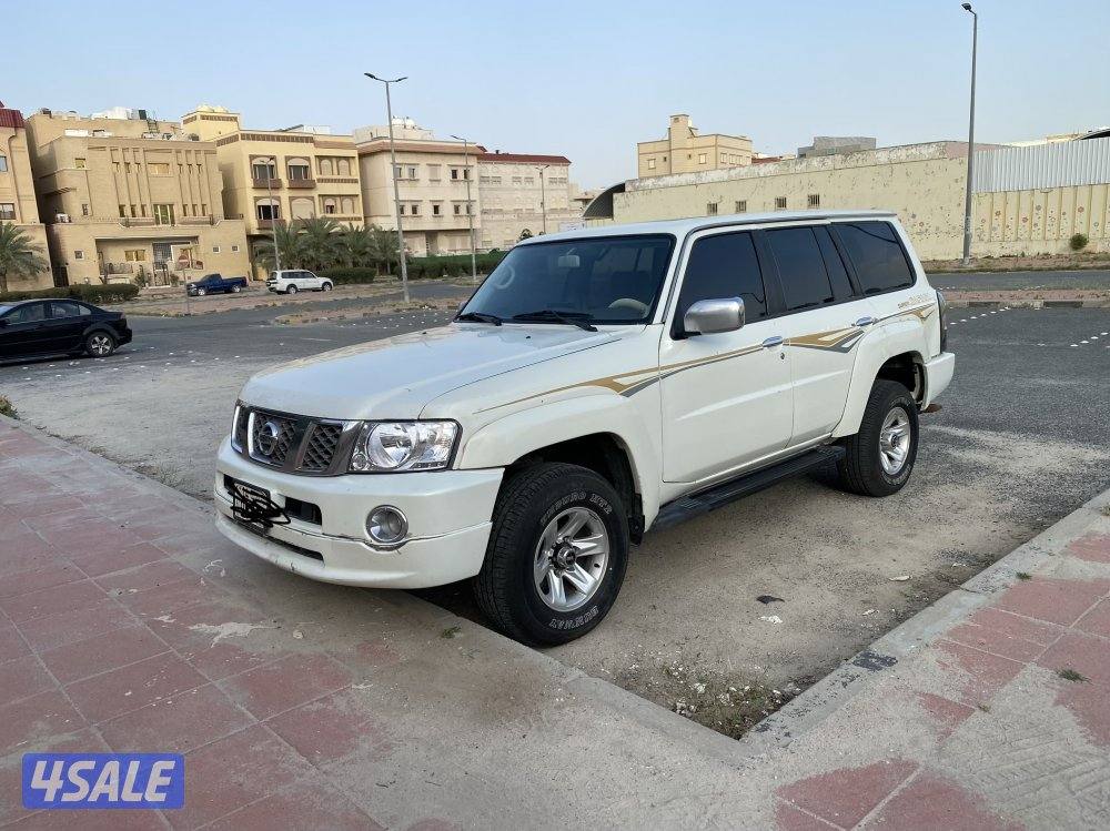 سوبر سفاري وارد الامارات موديل 2009 كشنات جلد ملبس مخمل2