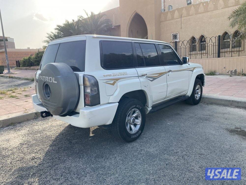 سوبر سفاري وارد الامارات موديل 2009 كشنات جلد ملبس مخمل4