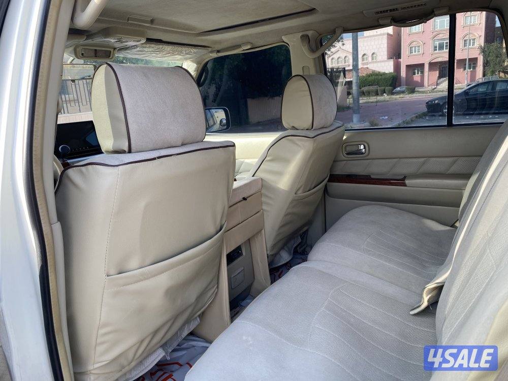 سوبر سفاري وارد الامارات موديل 2009 كشنات جلد ملبس مخمل7