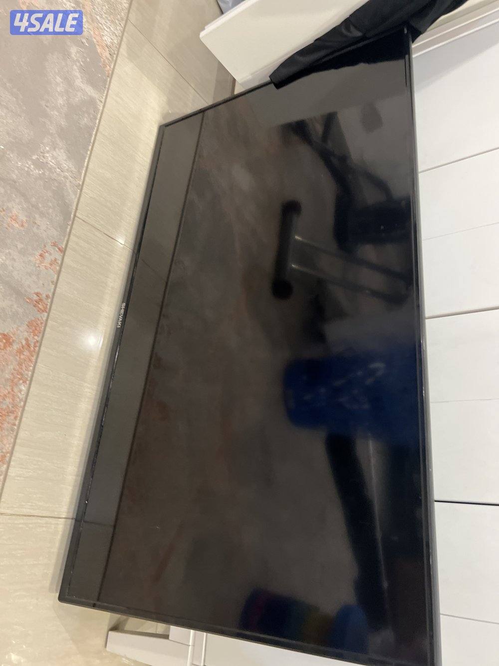 تلفزيون 50 بوصة نظيف مع ستاند بسعر مناسب5