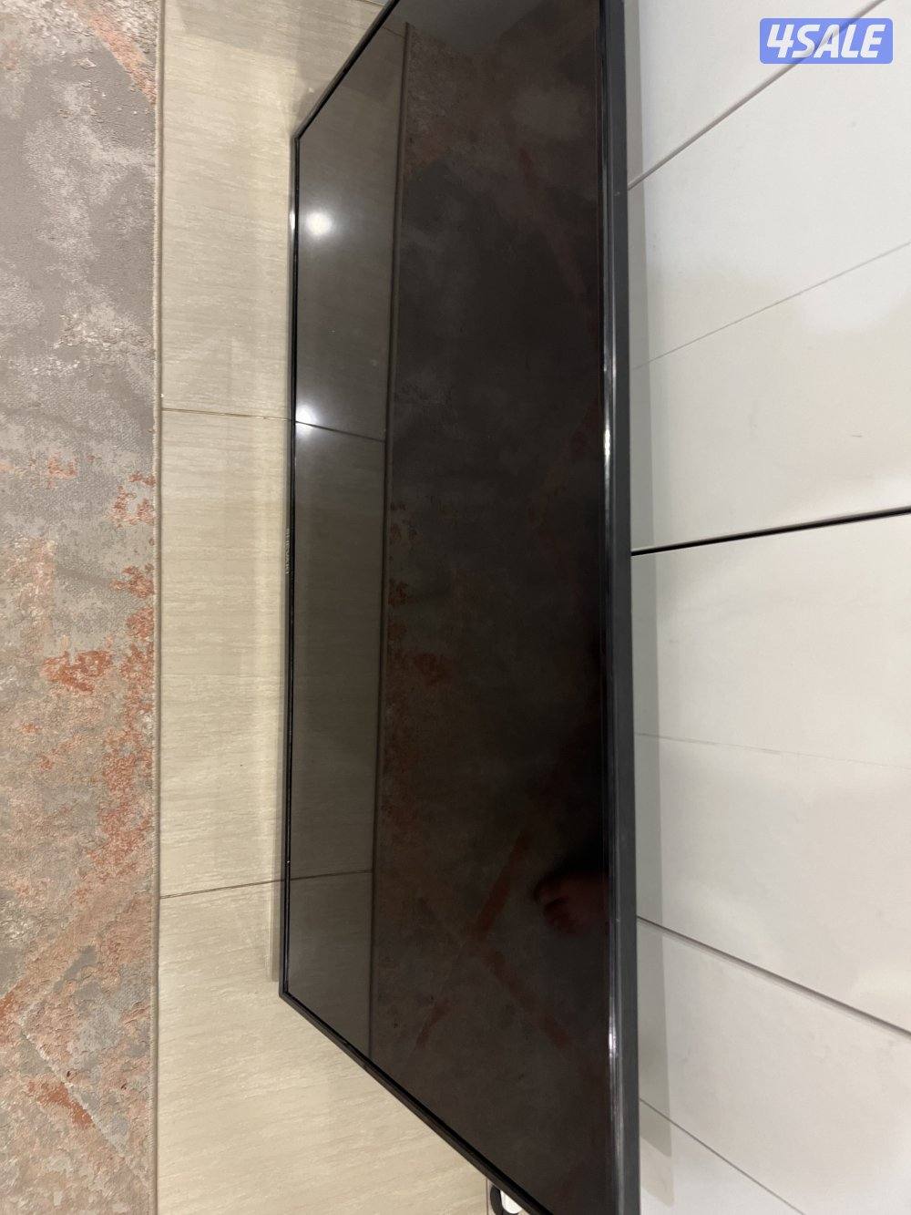 تلفزيون 50 بوصة نظيف مع ستاند بسعر مناسب6