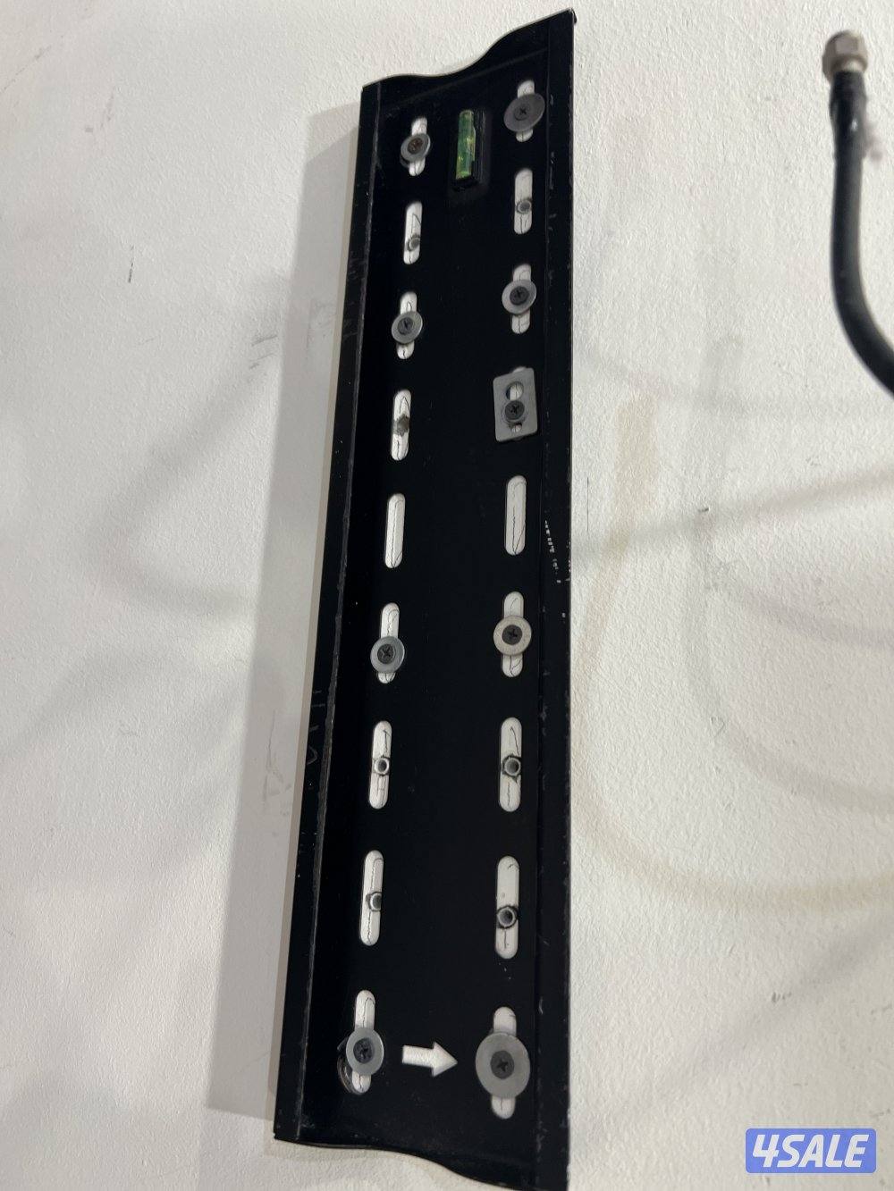 تلفزيون 50 بوصة نظيف مع ستاند بسعر مناسب7