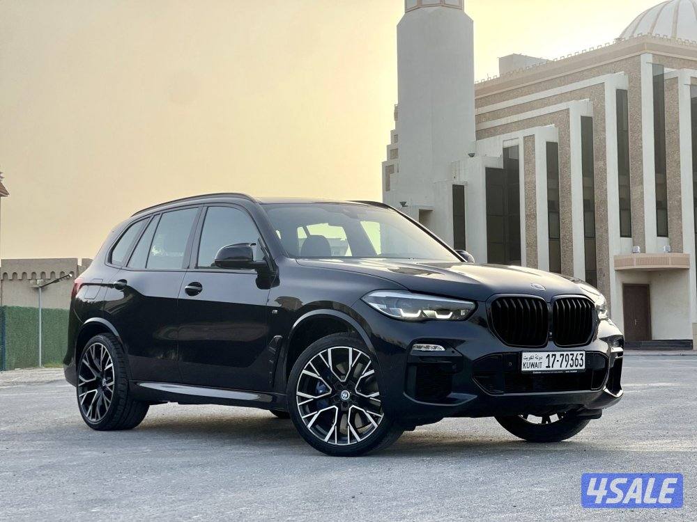 بحالة ممتازه عداد 104 الف مكينه 6 سلندر موديل 202010