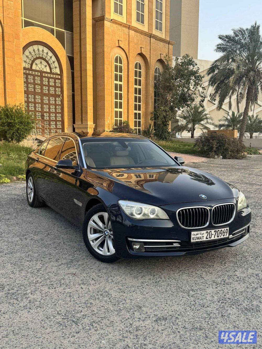 BMW 730 Li0