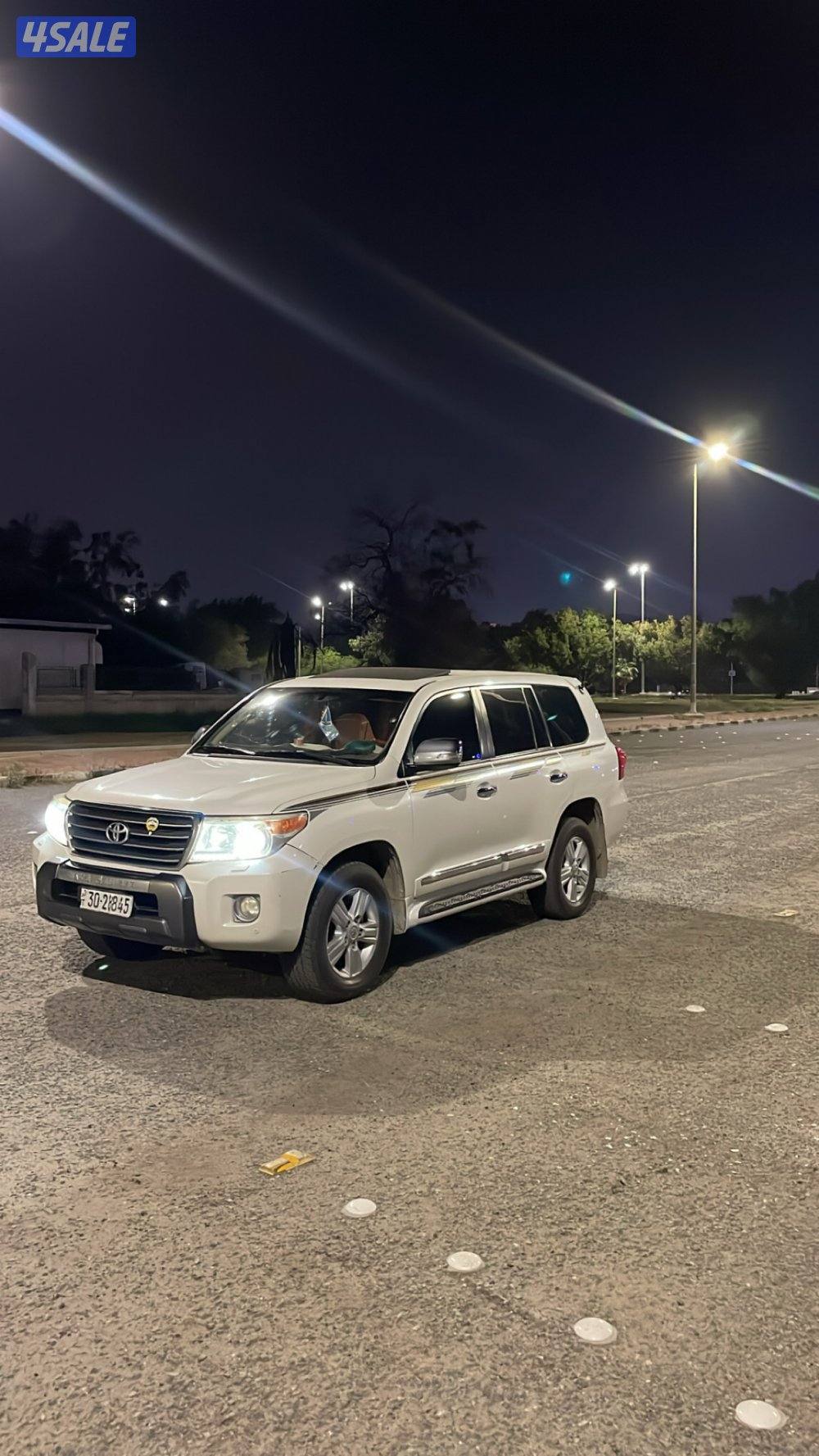 للبيع لاند٢٠١٤GXR وارد الساير صبغ الوكاله بلكامل ماشي ٥٠٠الف شرط الفحص5