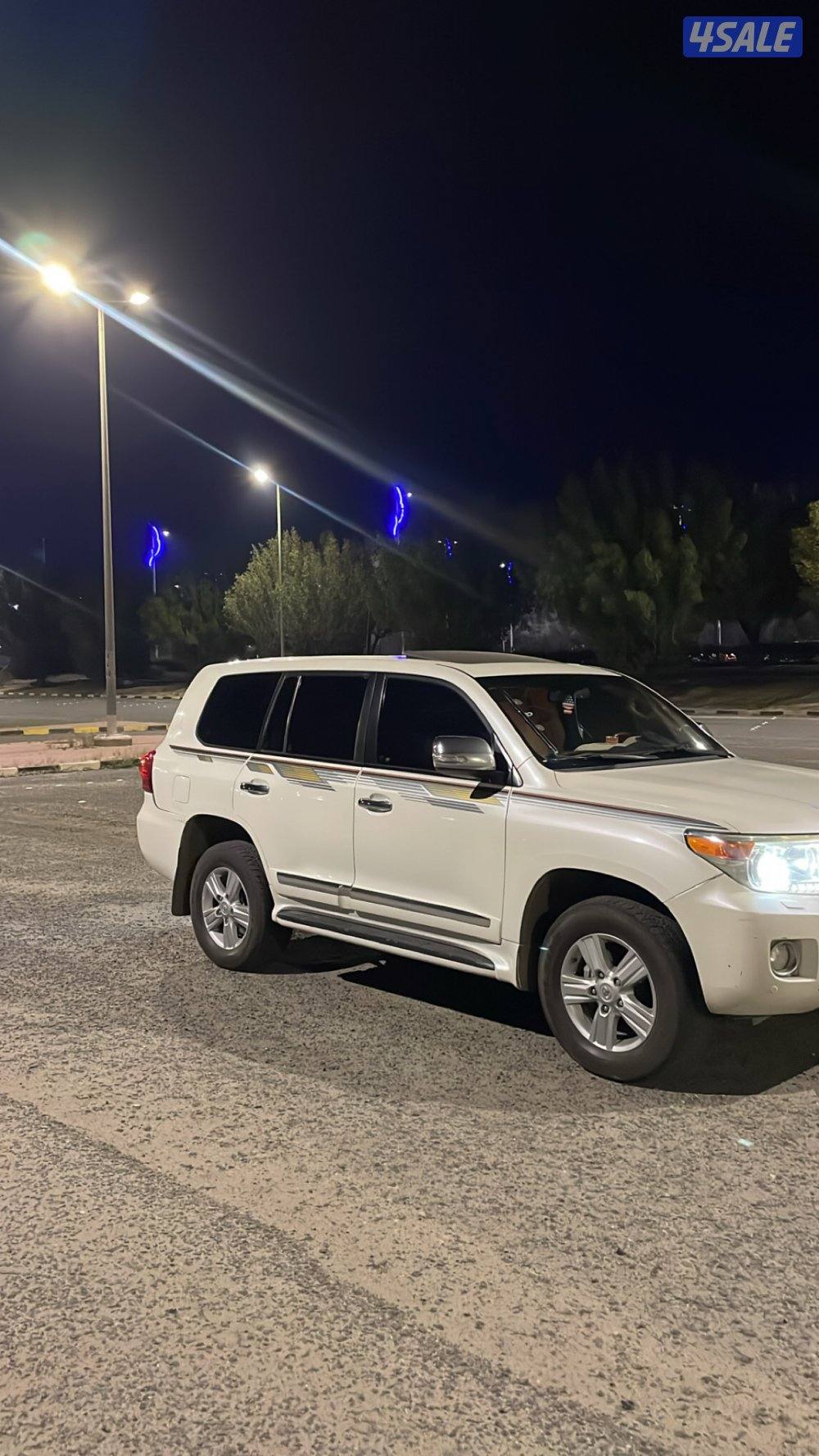 للبيع لاند٢٠١٤GXR وارد الساير صبغ الوكاله بلكامل ماشي ٥٠٠الف شرط الفحص6