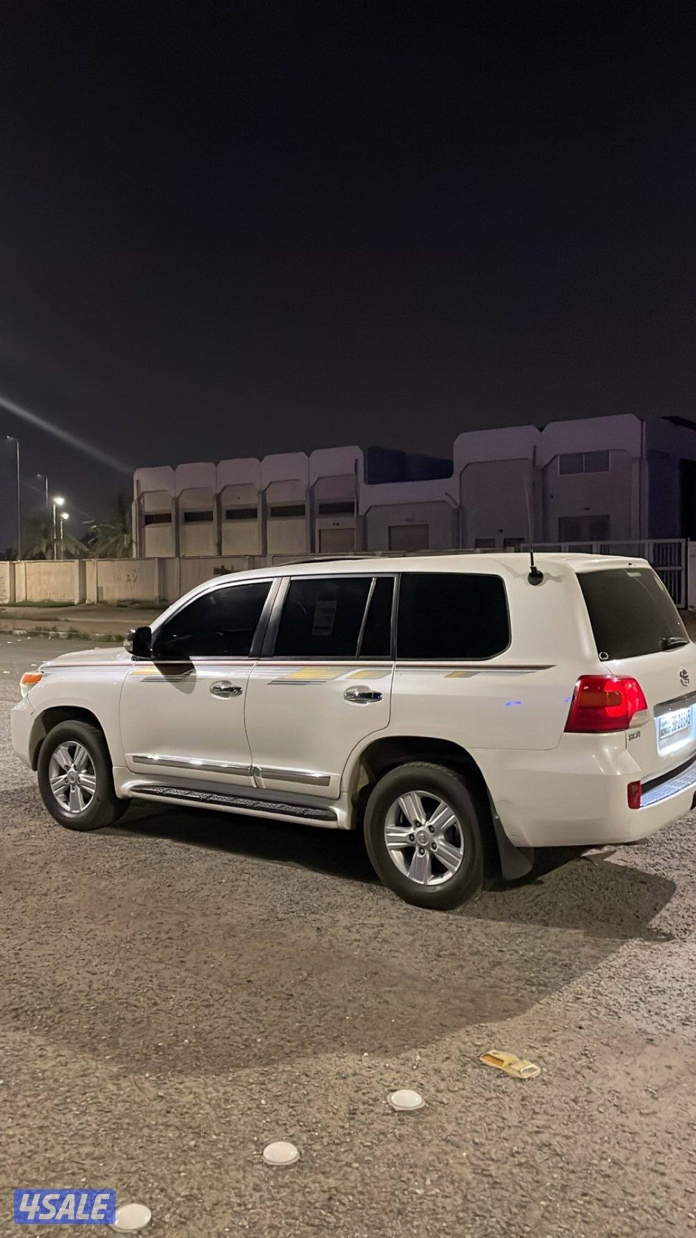 للبيع لاند٢٠١٤GXR وارد الساير صبغ الوكاله بلكامل ماشي ٥٠٠الف شرط الفحص8