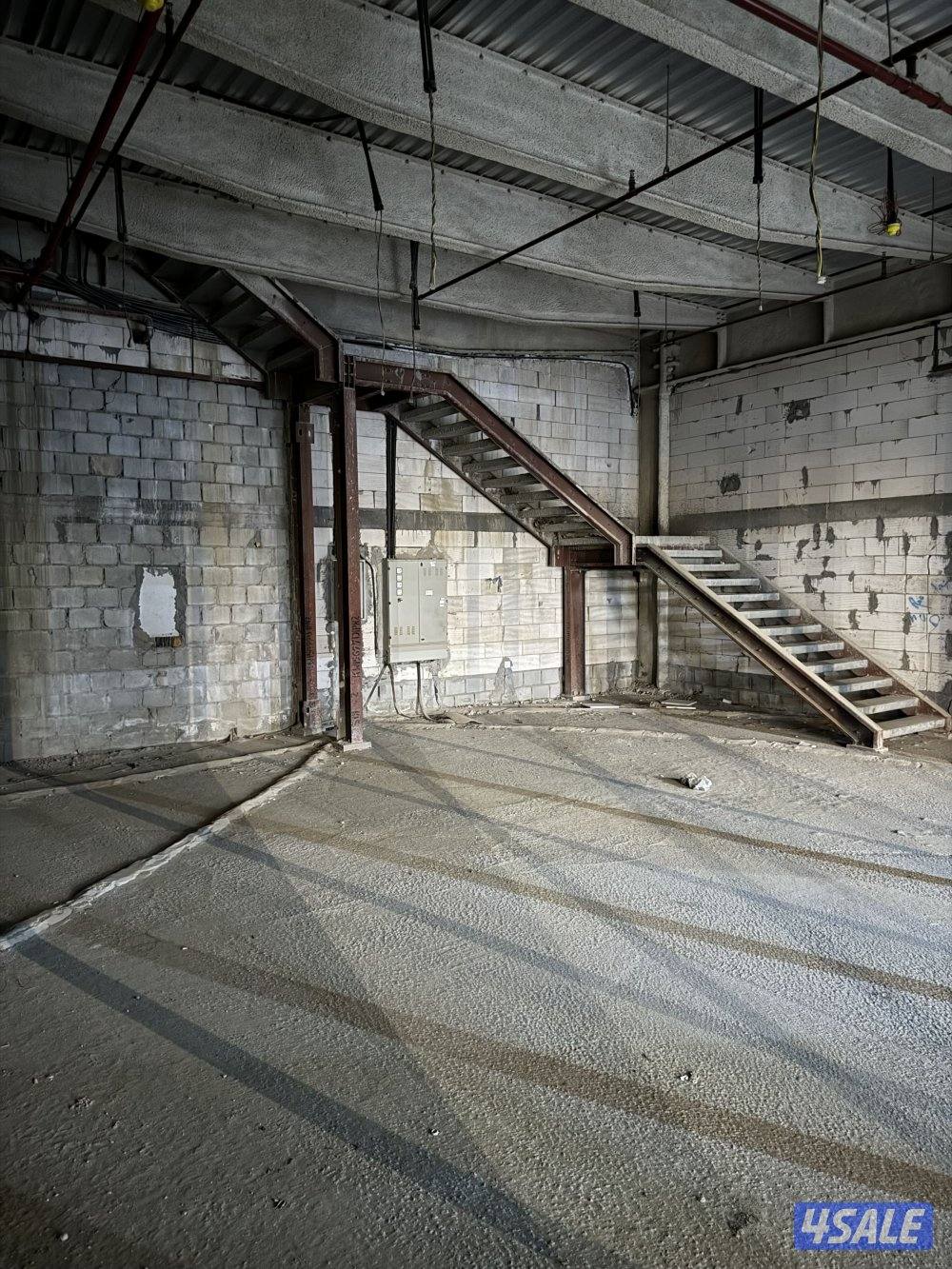 للإيجار محلات تجارية في منطقة الضجيج3