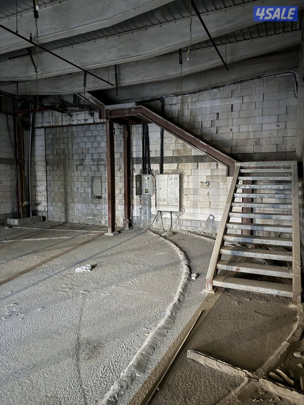 للإيجار محلات تجارية في منطقة الضجيج4