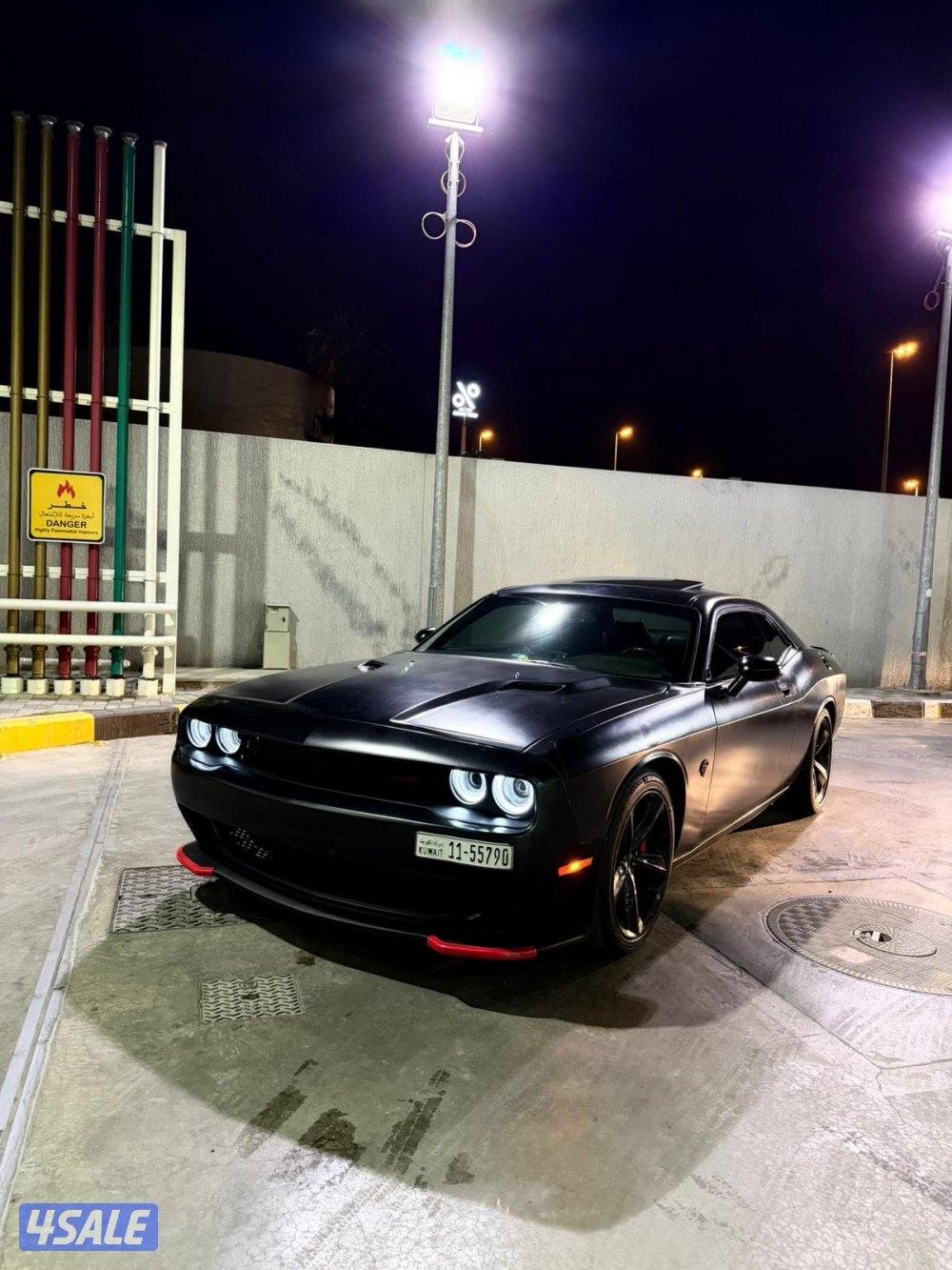 للبيع دودج تشالينجر اس ار تي اصلي موديل ٢٠١٠1