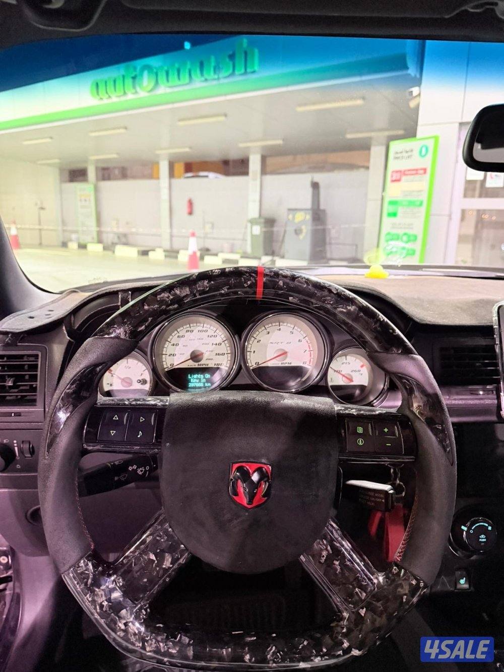 للبيع دودج تشالينجر اس ار تي اصلي موديل ٢٠١٠8