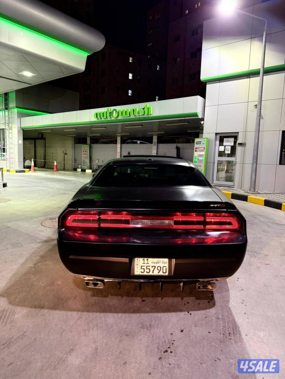 للبيع دودج تشالينجر اس ار تي اصلي موديل ٢٠١٠7