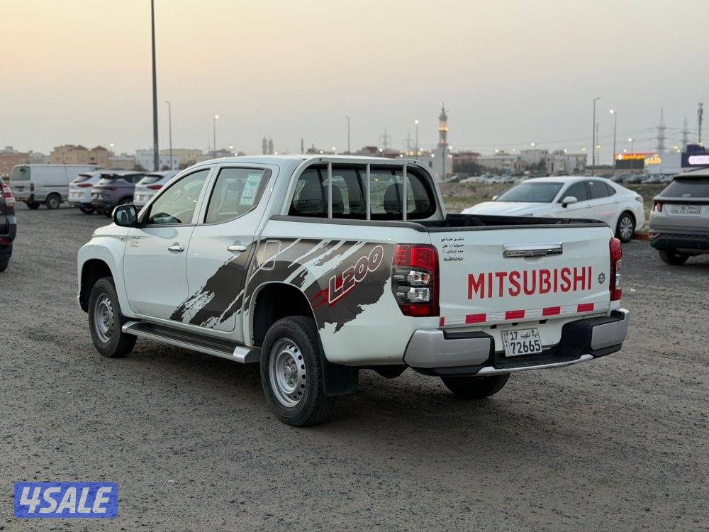 وانيت ميتسوبيشي 2020 دبل قير صبغ وكالة1