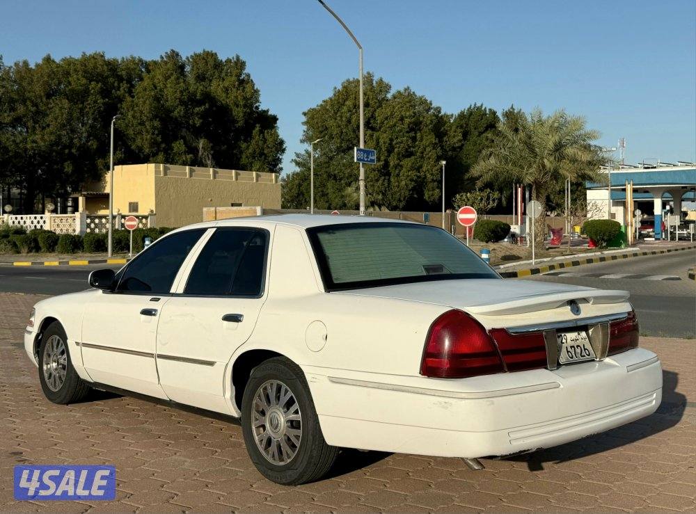 بحالة ممتازة جدا فورد ميركوري قراند ماركيز 2005 محركات نظيفة مكيف بارد4