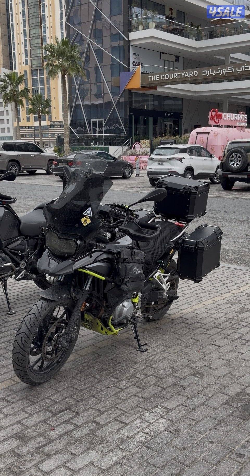 BMW F750 GS Triple Black0