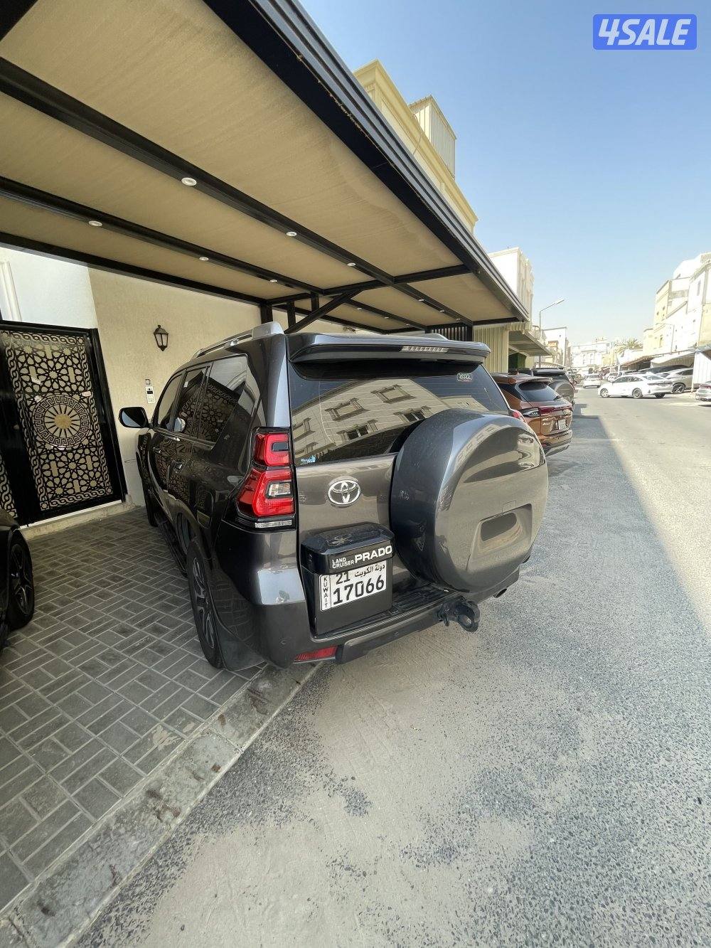 للبيع برادو 2022 كامل المواصفات شرط الفحص على السوم4