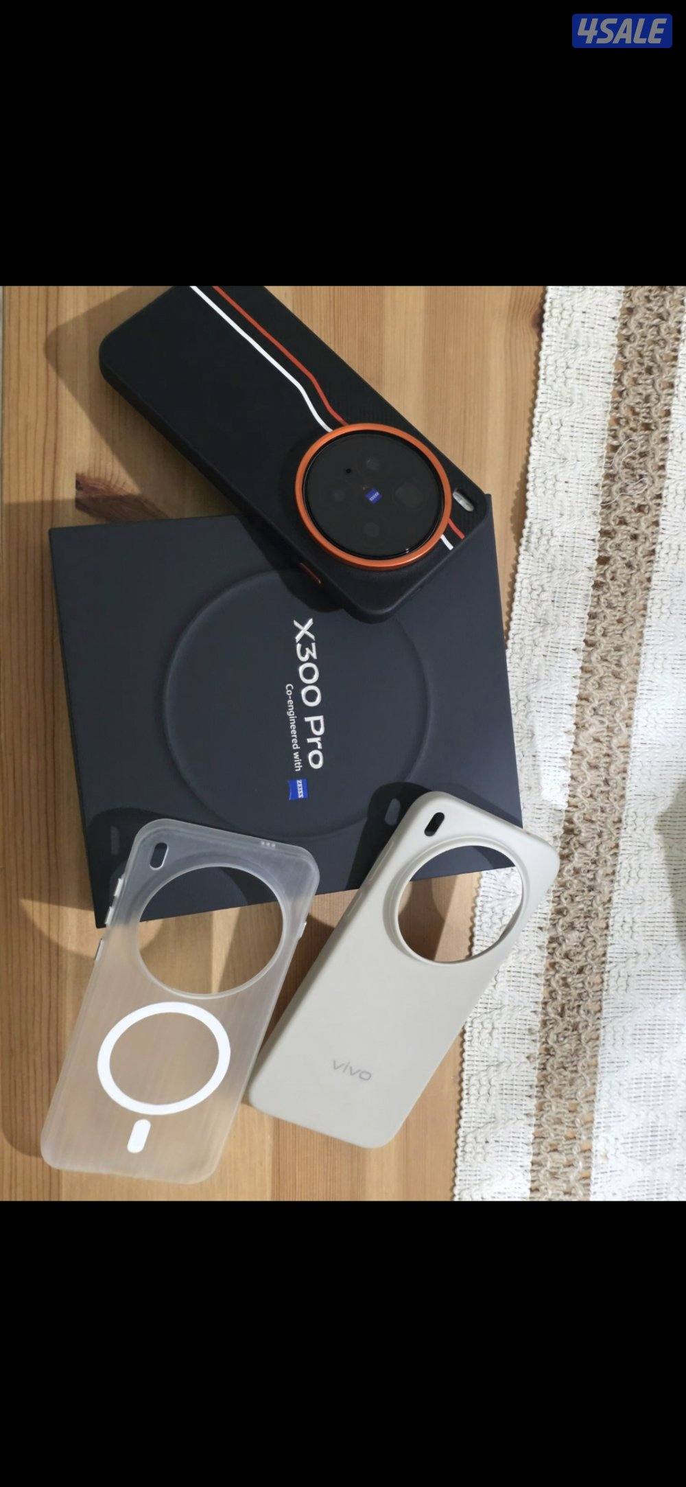 Vivo x300 Pro Global Edition 512 gb.. 16 ram.. بحالة الوكالة ولا زلغ0