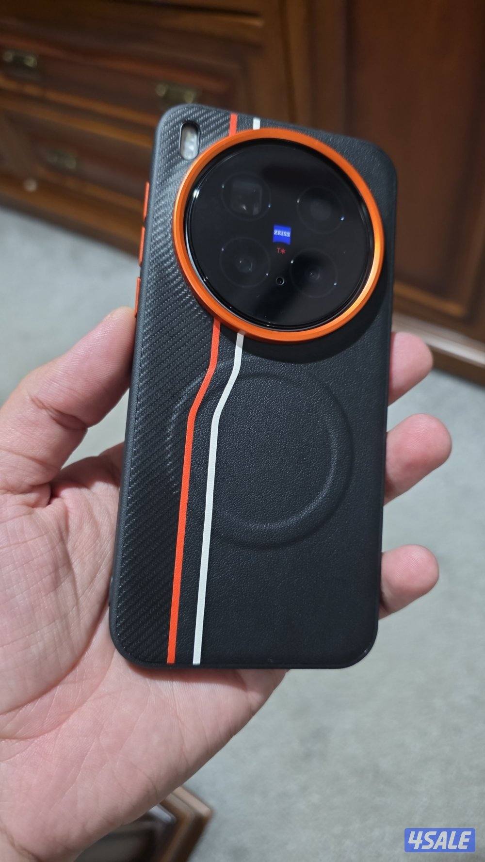 Vivo x300 Pro Global Edition 512 gb.. 16 ram.. بحالة الوكالة ولا زلغ1