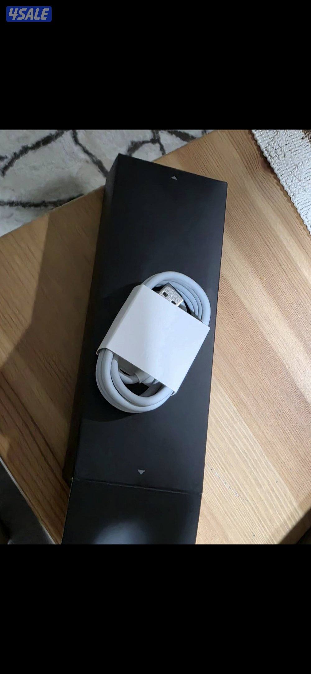 Vivo x300 Pro Global Edition 512 gb.. 16 ram.. بحالة الوكالة ولا زلغ4