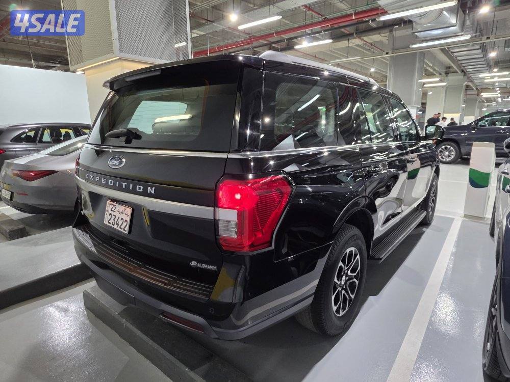 Ford Expedition XLT1