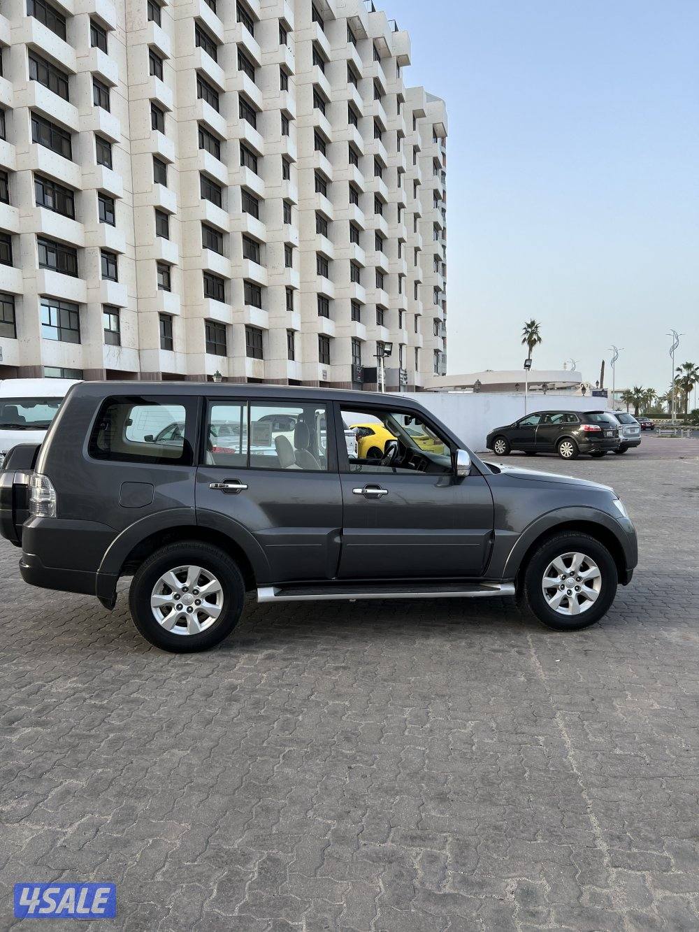 للبيع باجيرو بحالة ممتازة1