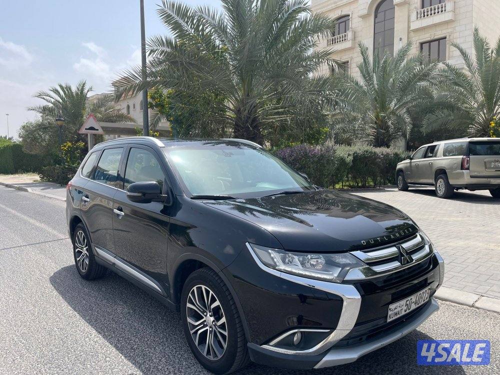 اوتلاندر موديل2017 _شاشه_كاميرا_بصمه تشغيل_ عداد١٤٠ الف شرط الفحص0