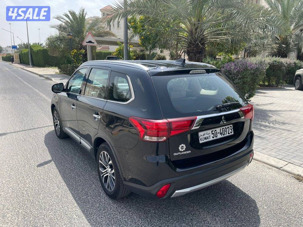 اوتلاندر موديل2017 _شاشه_كاميرا_بصمه تشغيل_ عداد١٤٠ الف شرط الفحص1
