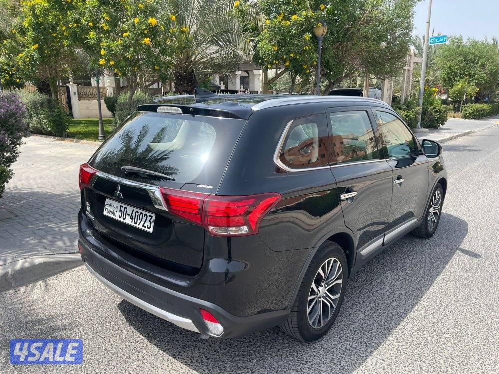 اوتلاندر موديل2017 _شاشه_كاميرا_بصمه تشغيل_ عداد١٤٠ الف شرط الفحص2