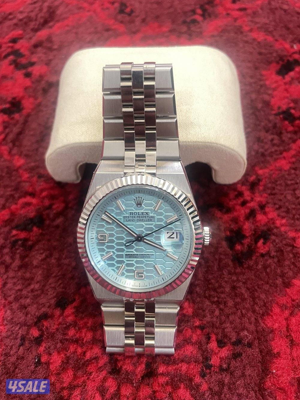 لمحبي الأناقة.. ساعة روليكس بلون مميز (تيفاني)10