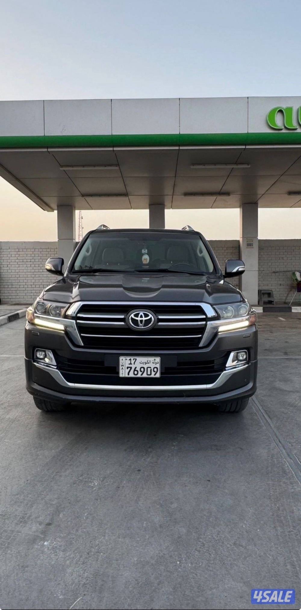 لاند كروز تورينق 2020 الساير عداد 270 الف3