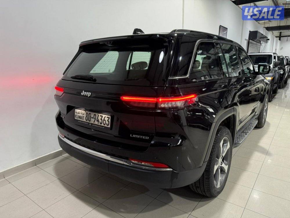 Jeep Grand Cherokee Limited with Siri 20244