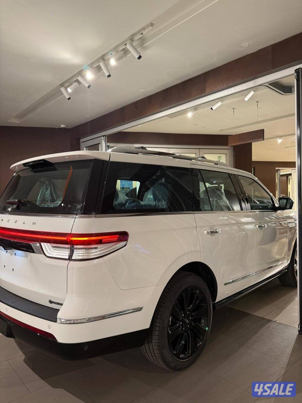 لينكون نافيجتور 2023 بحاله الوكاله عداد 2800 كيلو2