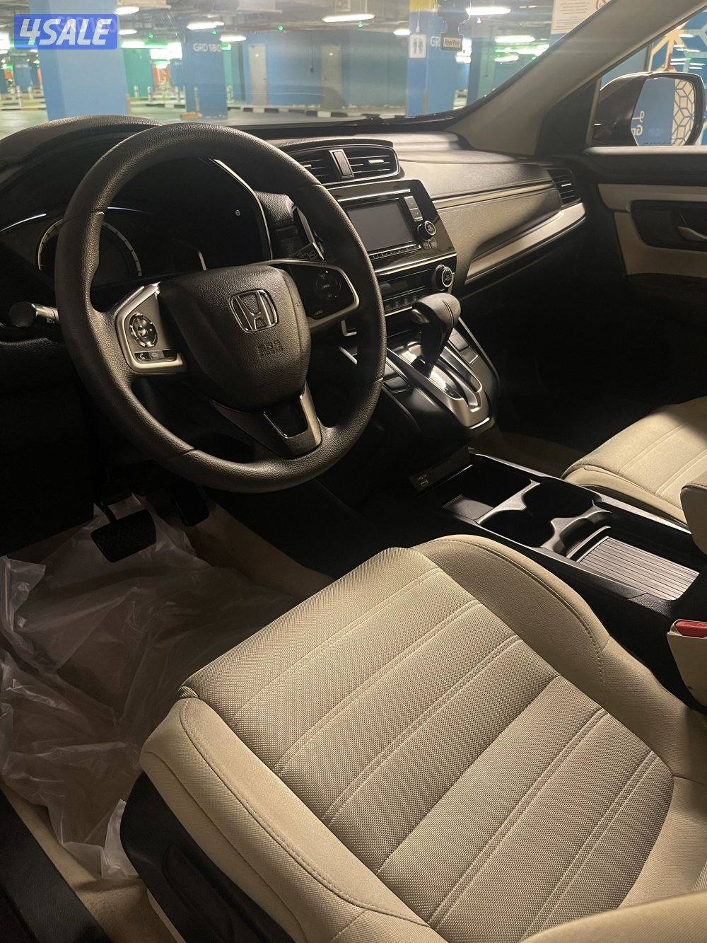 للبيع هوندا CRV موديل 2020 ماشي 39 ألف صبغ الوكالة سيرفس منتظم وكالة8