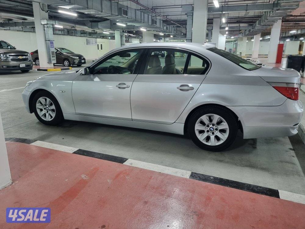 بي ام دبليو 520i موديل 20052
