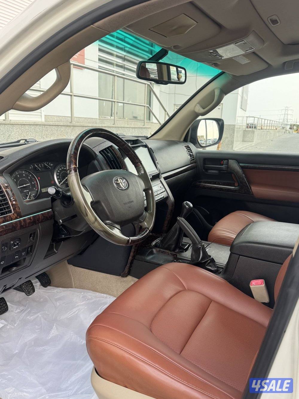 للبيع لاند كروزر GXR موديل 20108