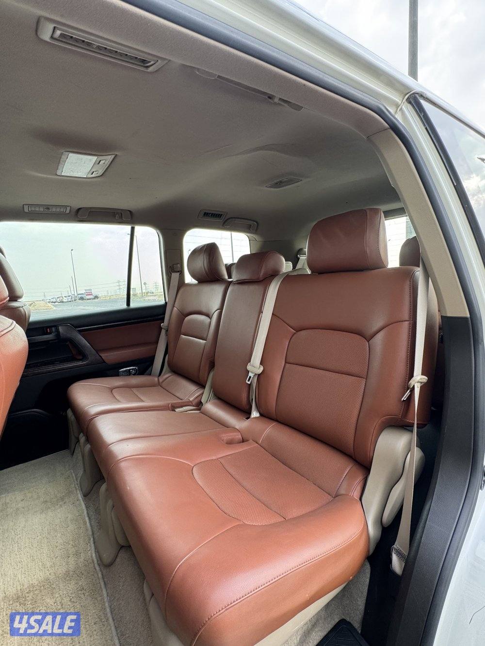 للبيع لاند كروزر GXR موديل 20109