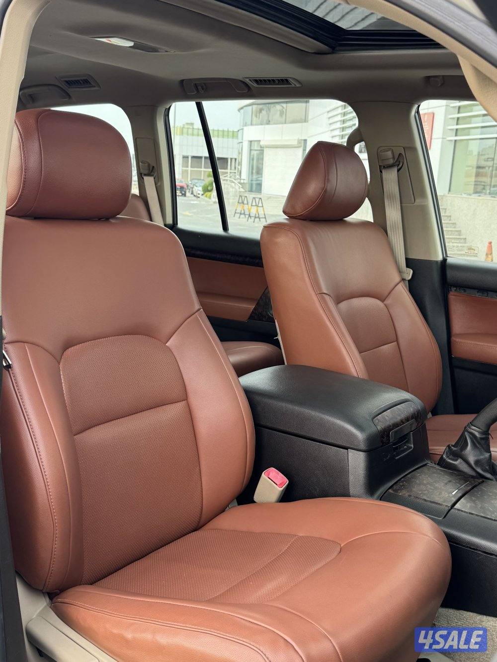 للبيع لاند كروزر GXR موديل 201010