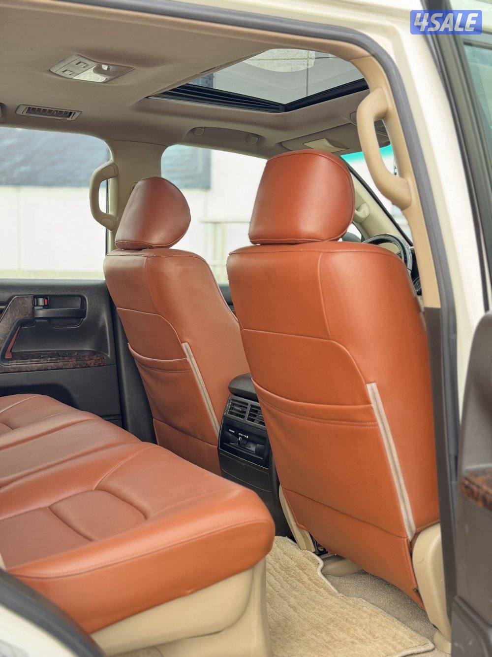 للبيع لاند كروزر GXR موديل 201012