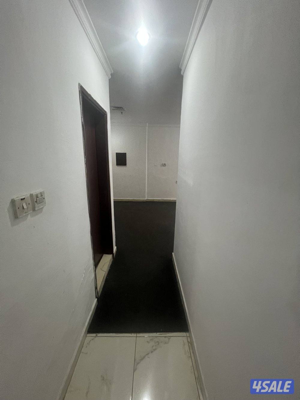 ميدان حولي شقه استلام فوري غرفتين وصاله1