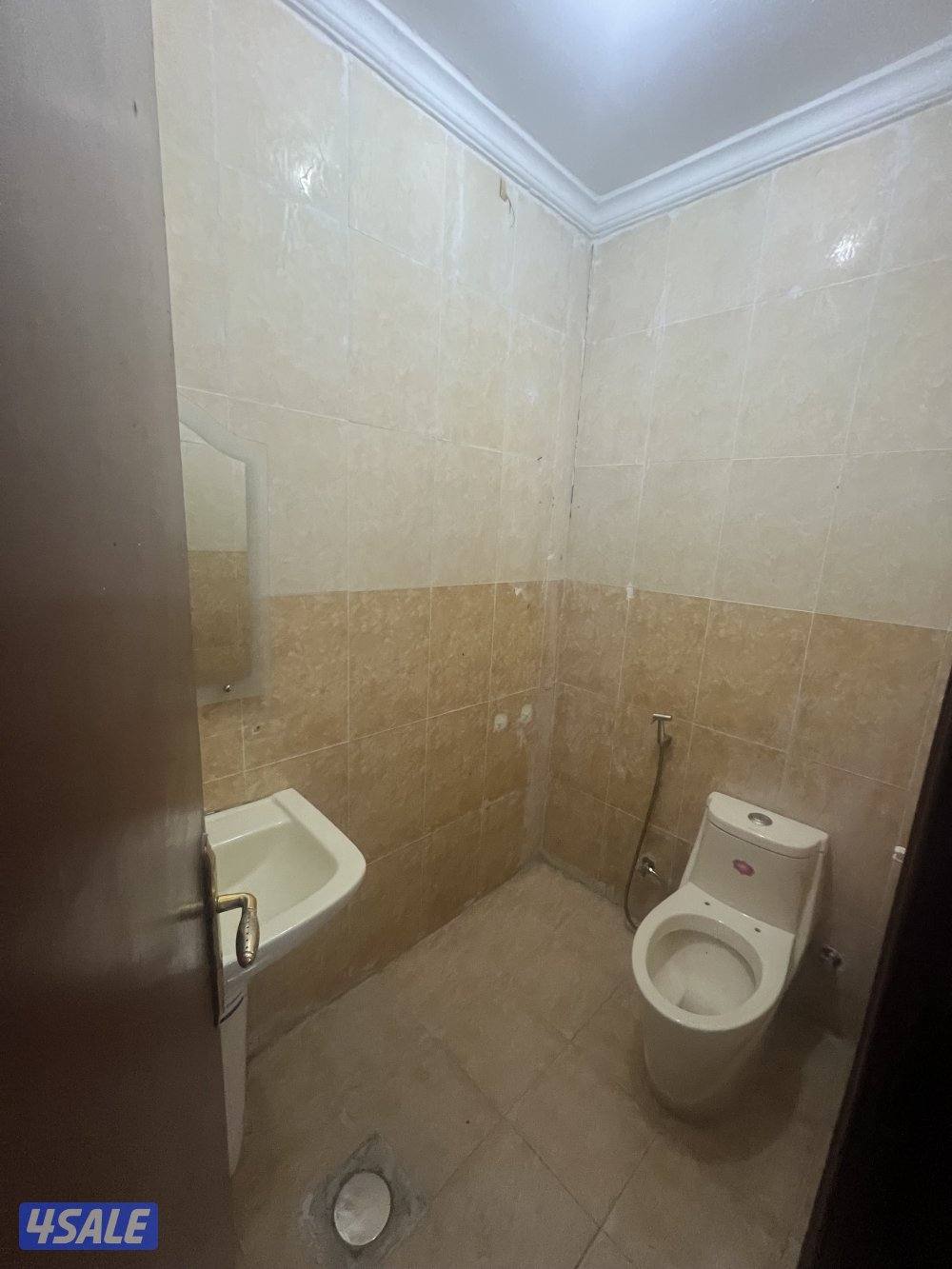 ميدان حولي شقه استلام فوري غرفتين وصاله2