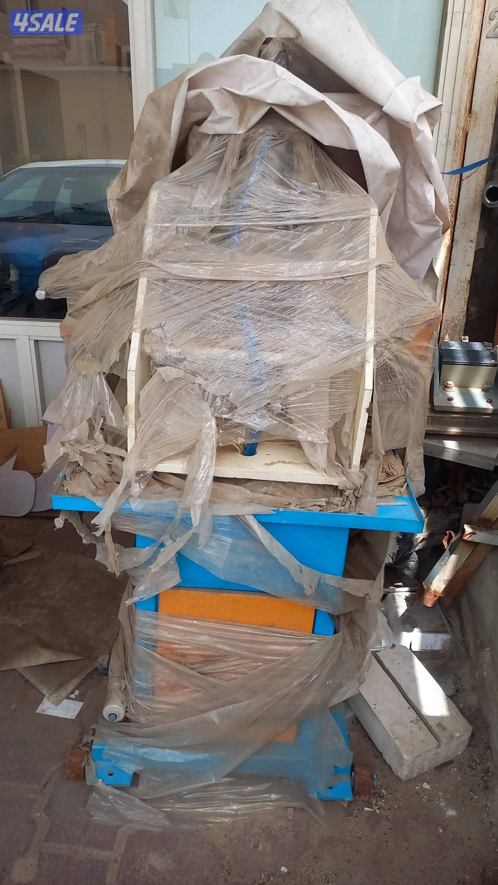 مطبعة تجارية للبيع بكامل معداتها7