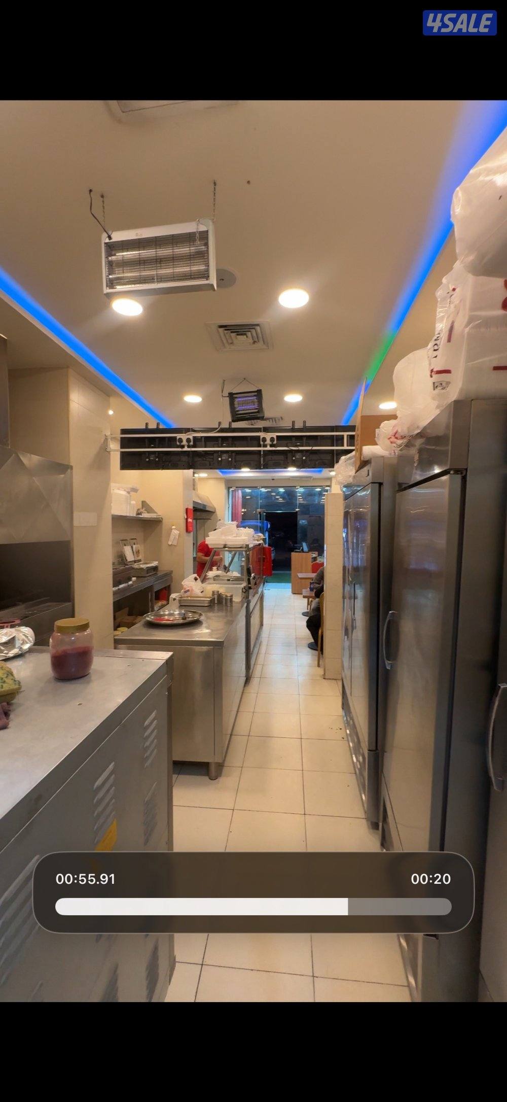 مطعم مجهز بالكامل للبيع4